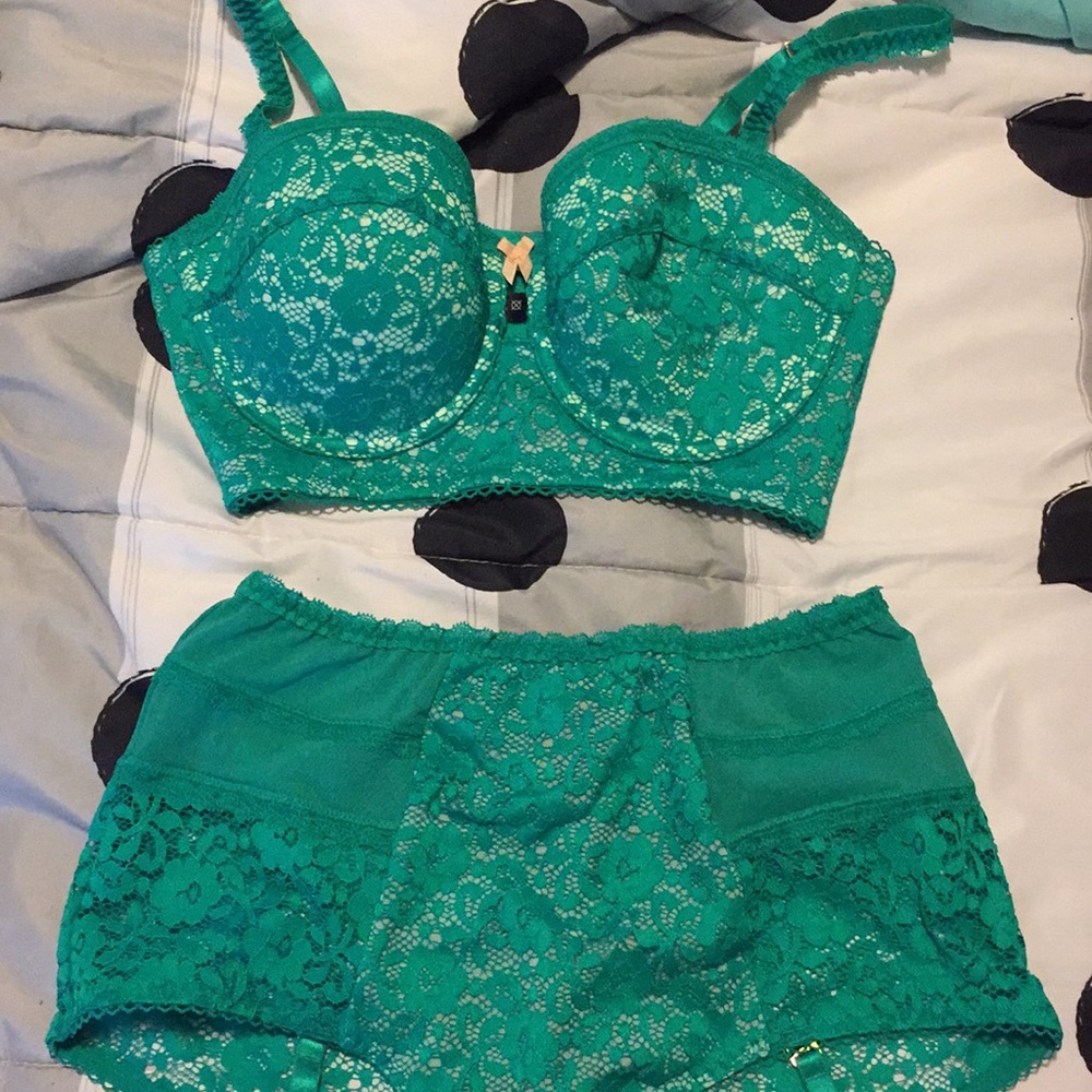 Matching bra and high waist knicker set